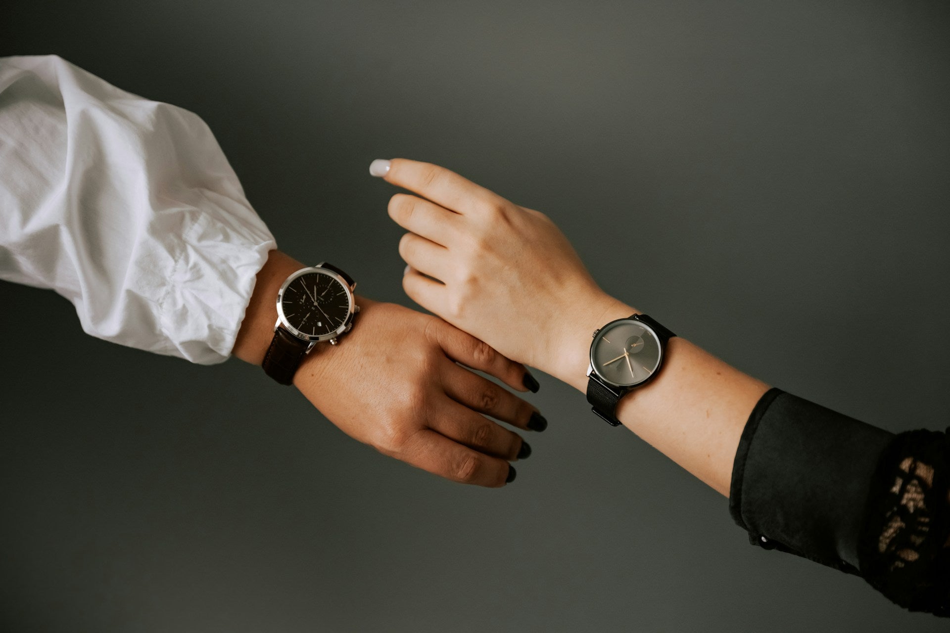 White Dial Vs Black Dial Watch Montret White Dial Vs Black Dial Watch Montret