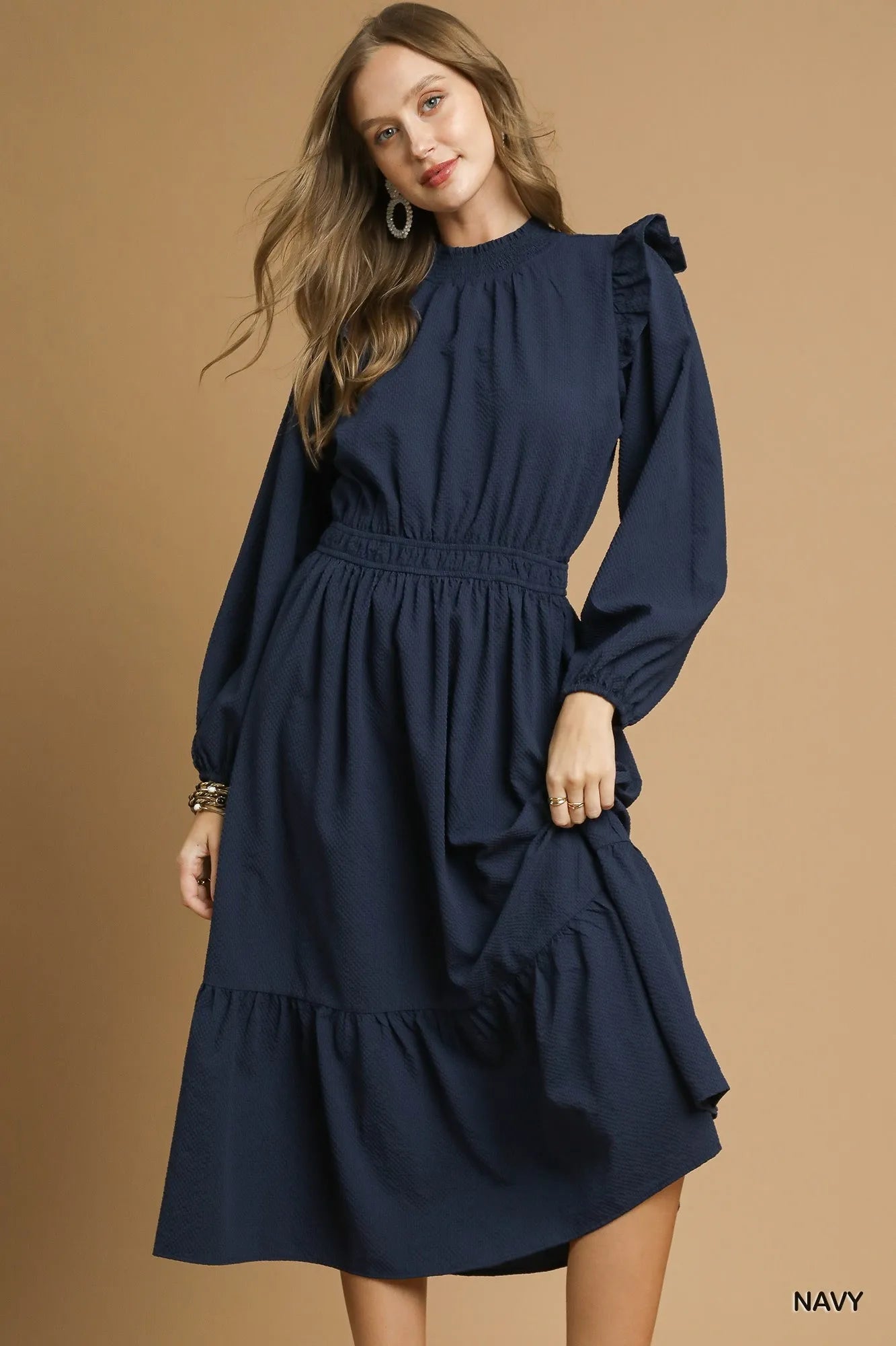 umgee tiered midi dress with ruffled sleeves Umgee Textured Midi Dress with Ruffle Shoulder Detail – Montret