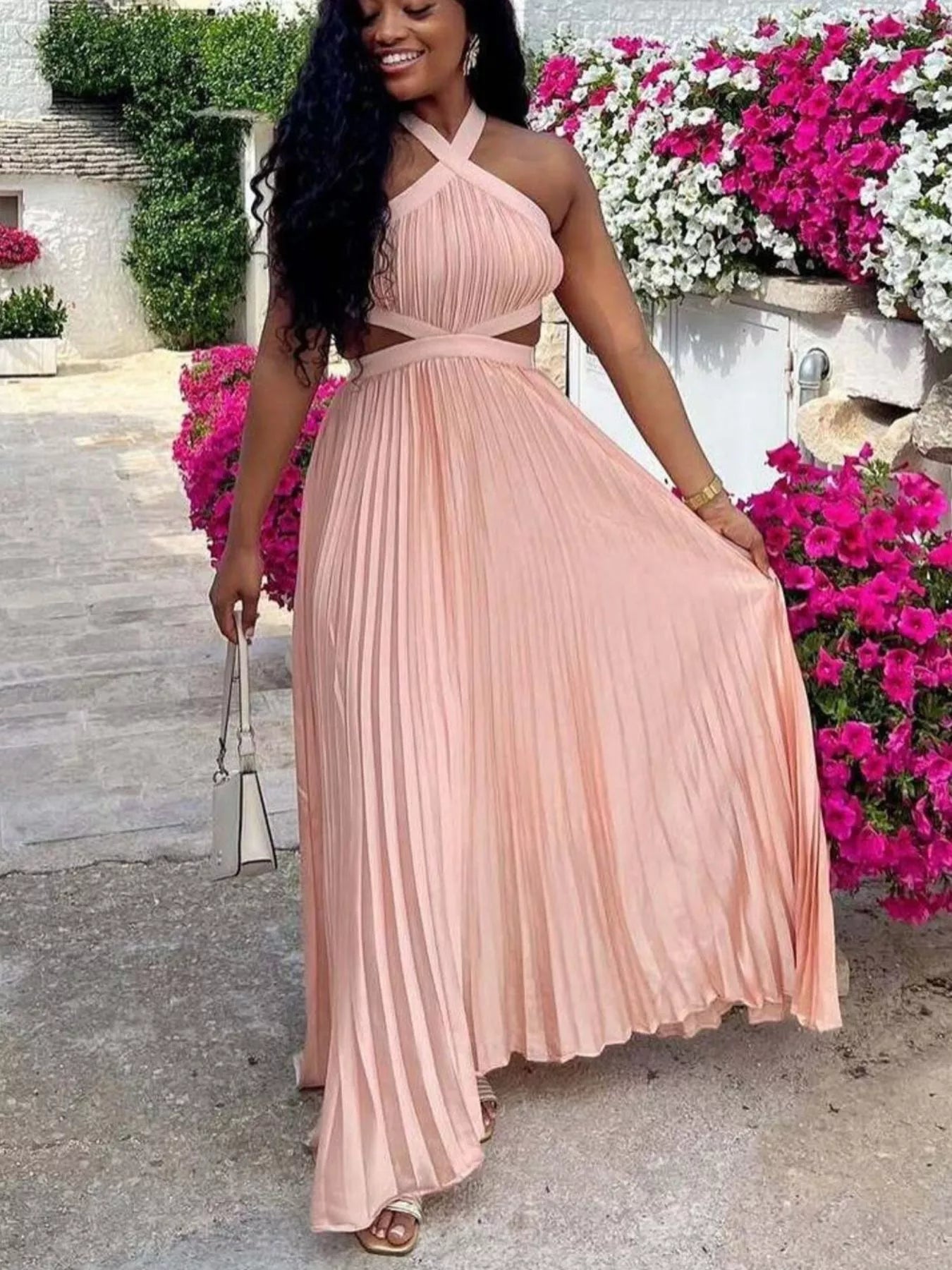 Halter Neck Pleated Maxi Dress Montret Halter Neck Pleated Maxi Dress Montret
