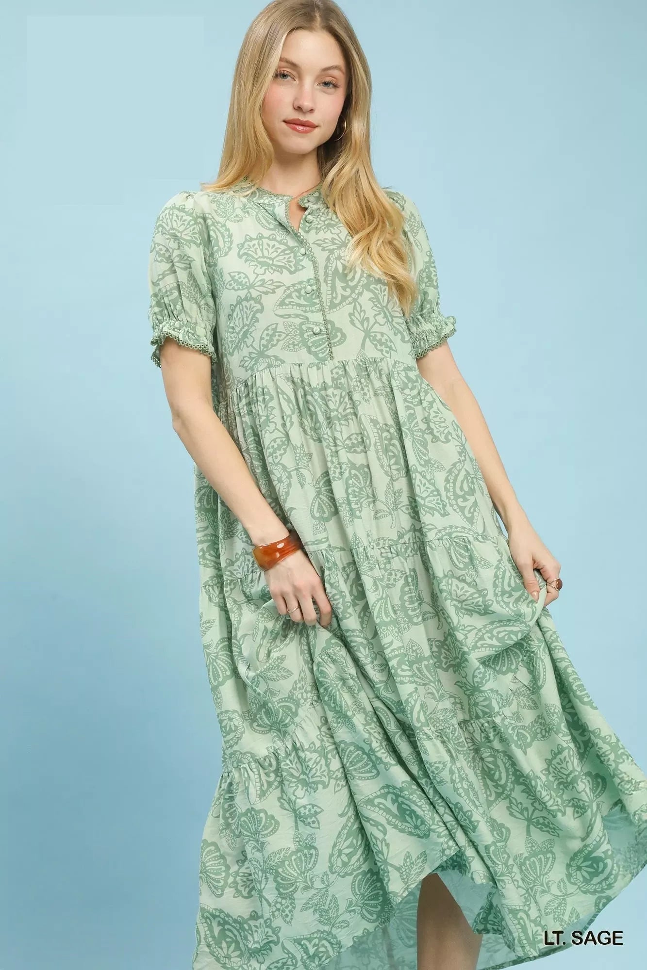 Umgee Paisley Print Tiered Midi Dress LT. SAGE / L Umgee Paisley Print Tiered Midi Dress LT. SAGE / L