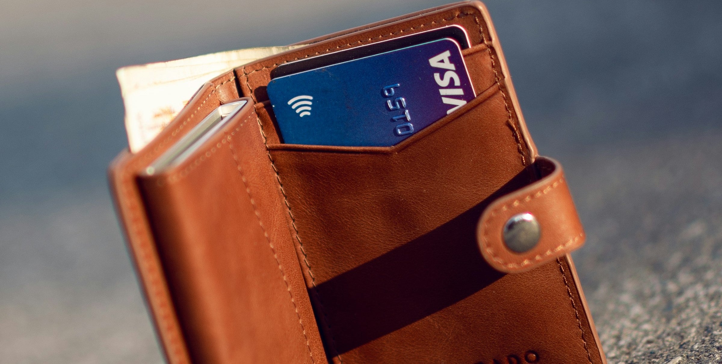 Safeguarding Sensitive Data: The Significance of RFID Blocking Wallets for Women