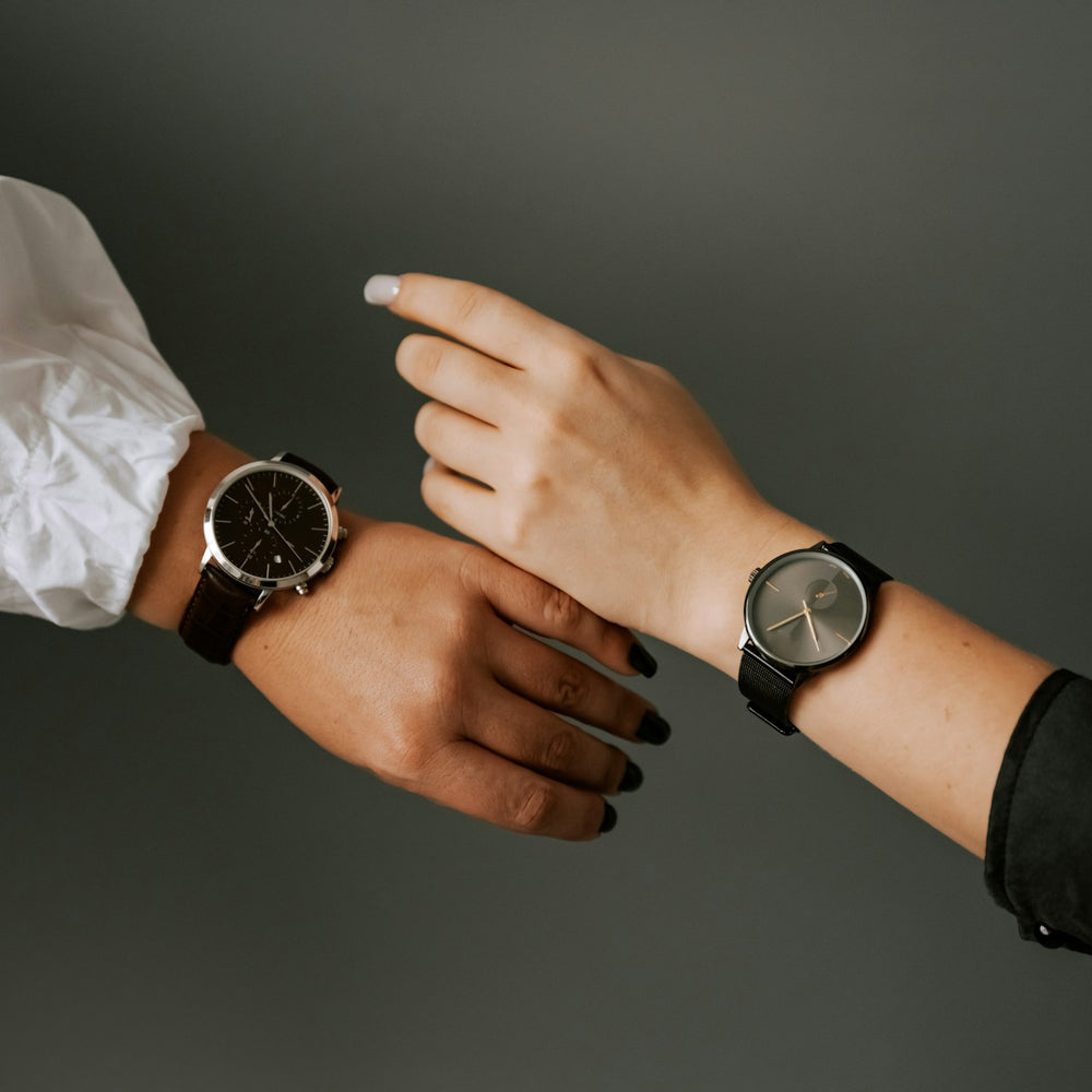 White Dial Vs Black Dial Watch - Montret