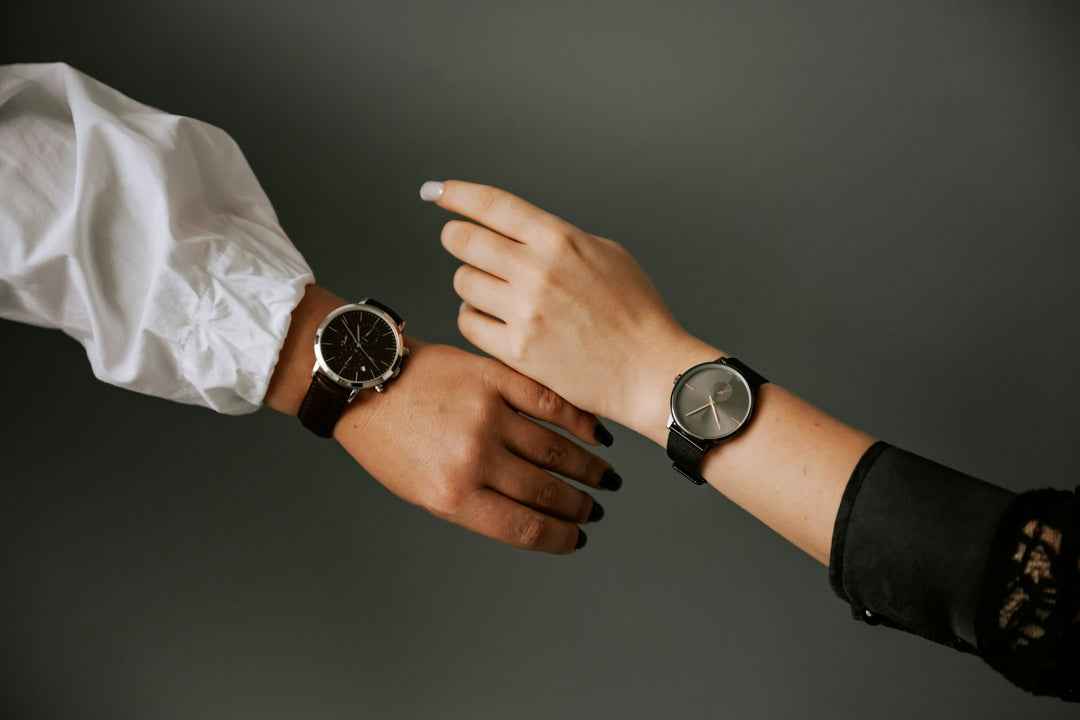 White Dial Vs Black Dial Watch - Montret