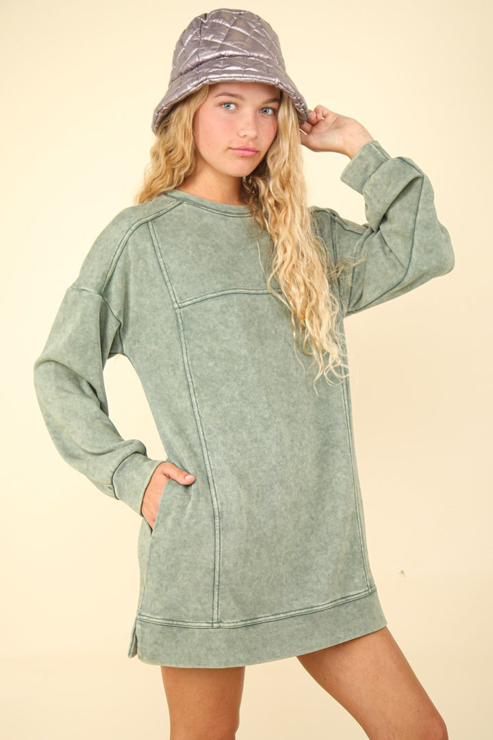 VERY J – Übergroßes Sweatshirt-Minikleid mit Mineralwaschung