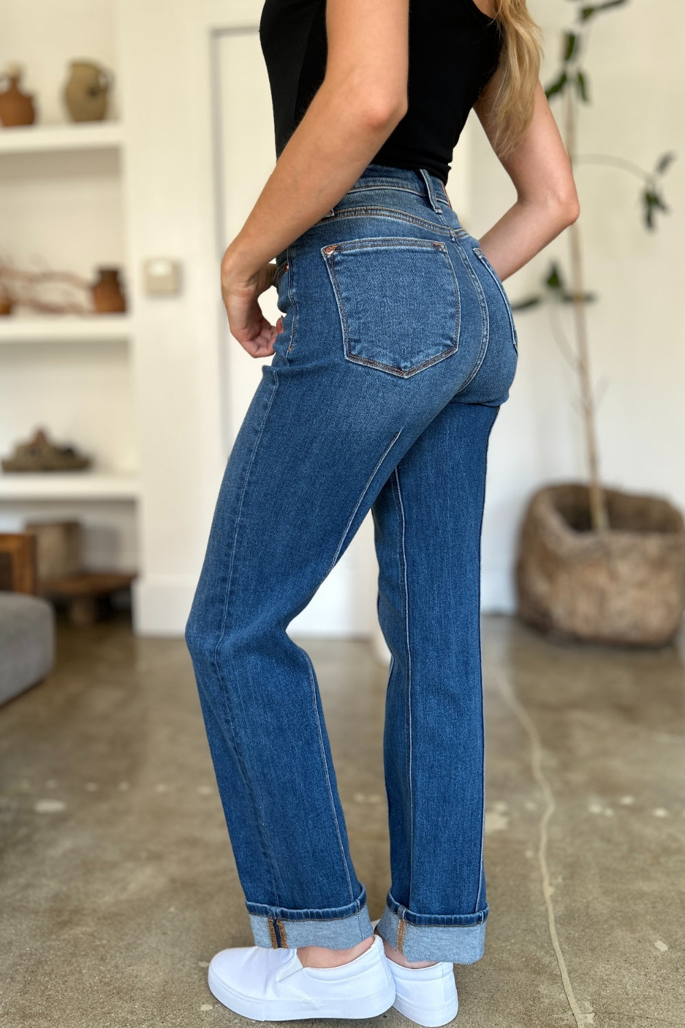 Judy Blue – Gerade Jeans in voller Größe mit hoher Taille und Vordernahtdetail