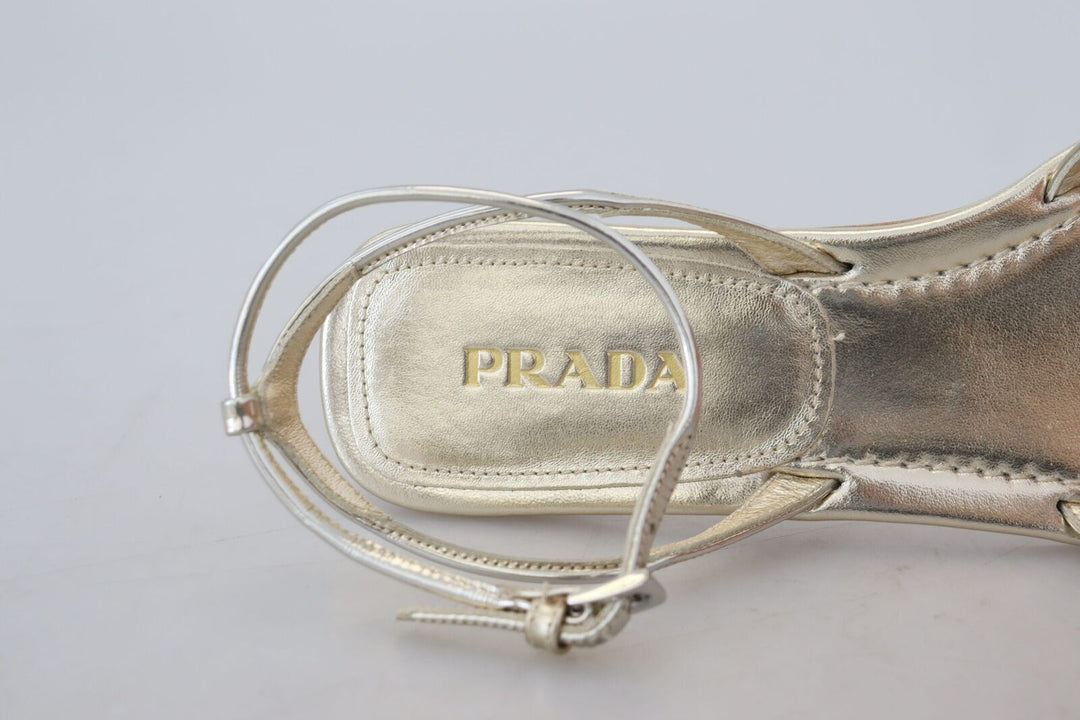 Prada – Elegante Ballerinas mit Knöchelriemen in Silber