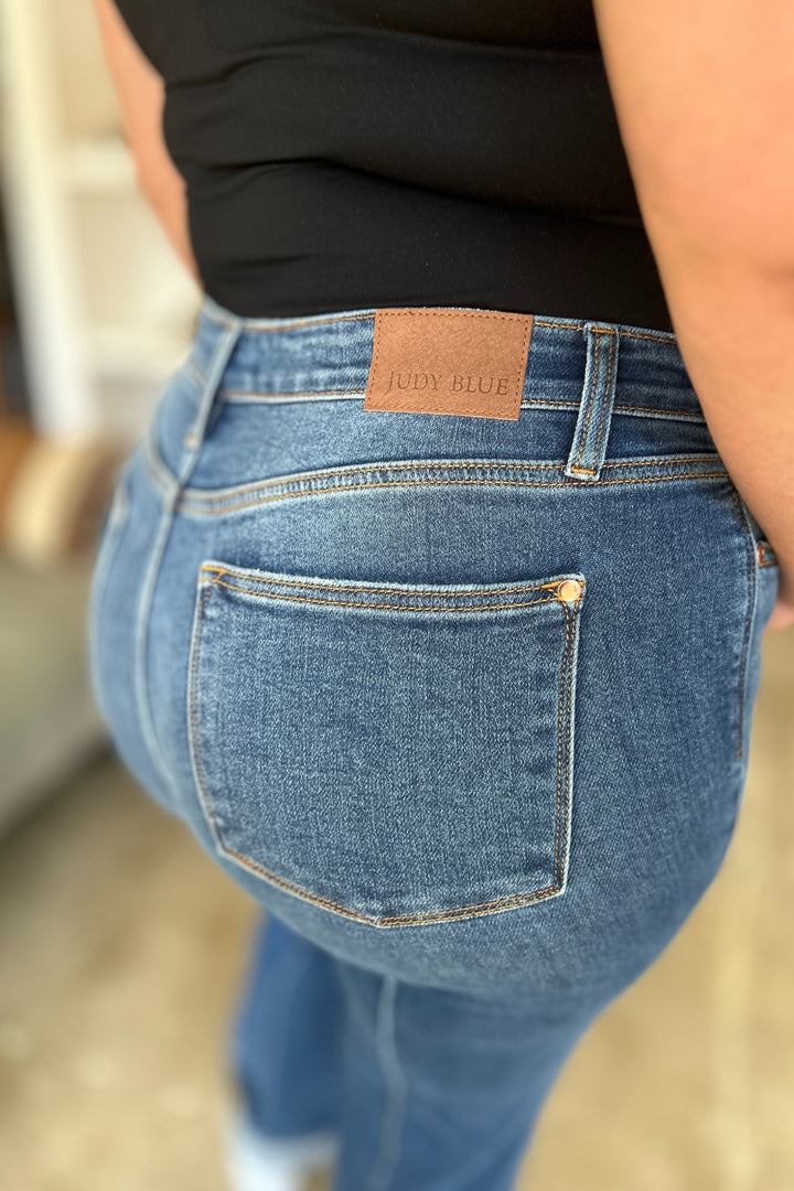 Judy Blue – Gerade Jeans in voller Größe mit hoher Taille und Vordernahtdetail