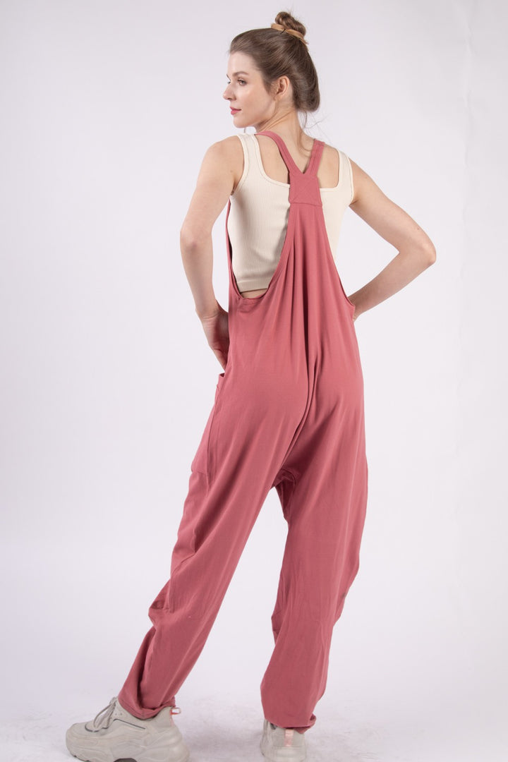 VERY J – Tief ausgeschnittener, ärmelloser Jumpsuit mit Taschen