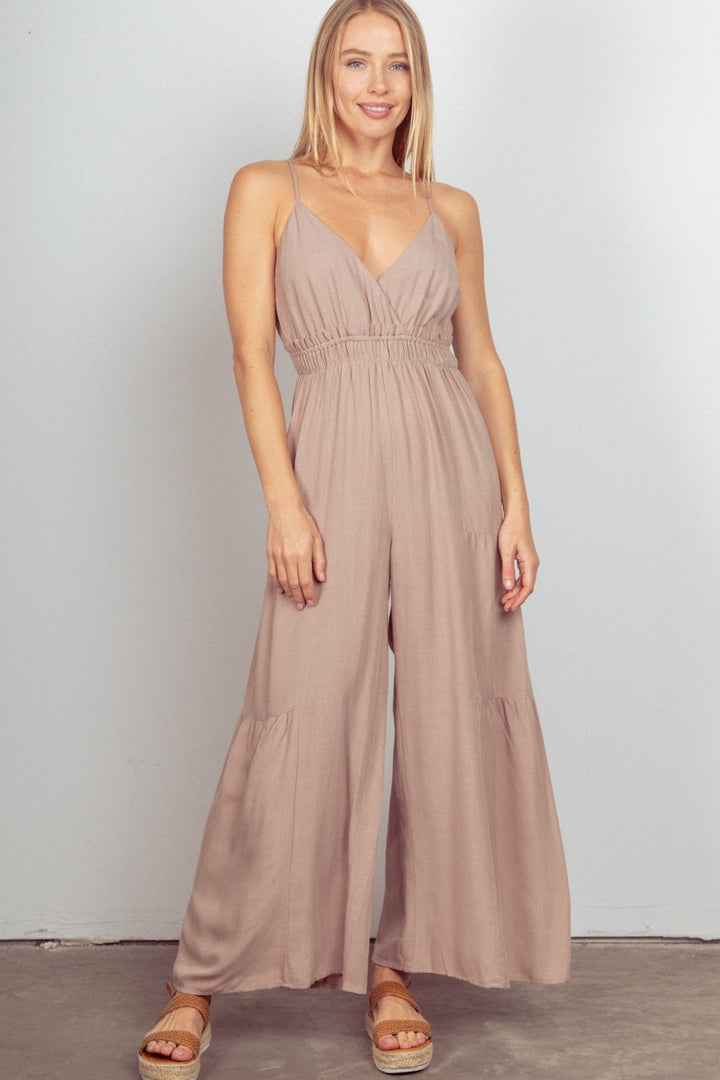 VERY J – Ärmelloser, gerüschter Jumpsuit mit weitem Bein