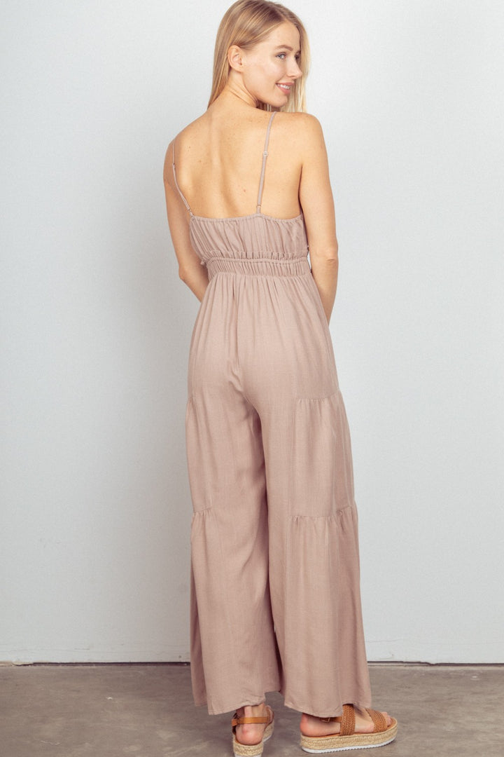 VERY J – Ärmelloser, gerüschter Jumpsuit mit weitem Bein