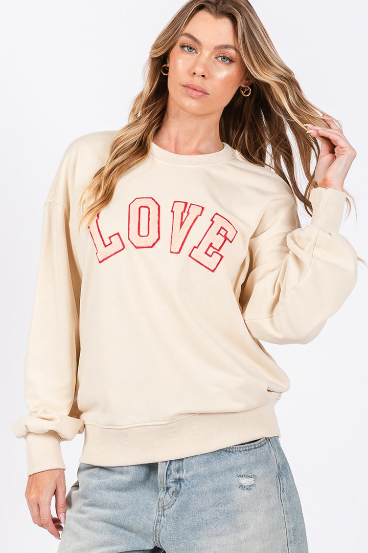 SAGE + FIG – Sweatshirt mit überschnittener Schulter und LOVE-Path-Applikation