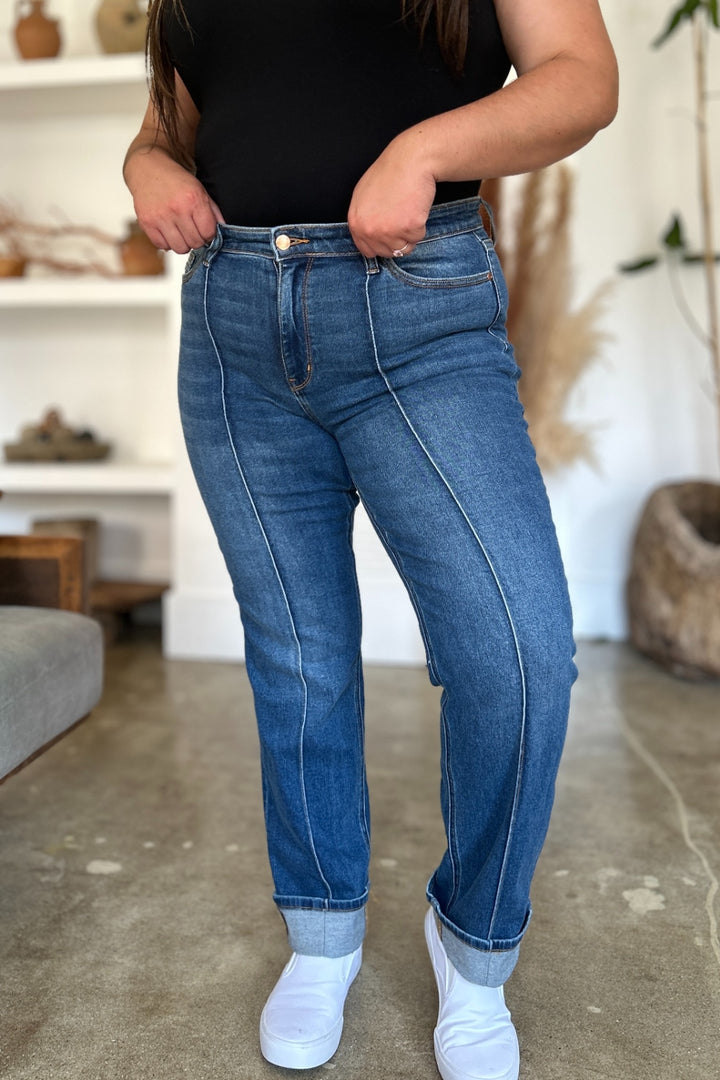 Judy Blue – Gerade Jeans in voller Größe mit hoher Taille und Vordernahtdetail