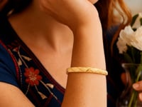 10k Yellow Gold Slender Diamond Pattern Textured Bangle (6.00 mm)