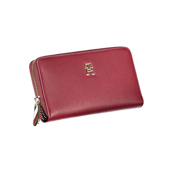 Tommy Hilfiger Chic Pink Zip Wallet with Multiple Compartments