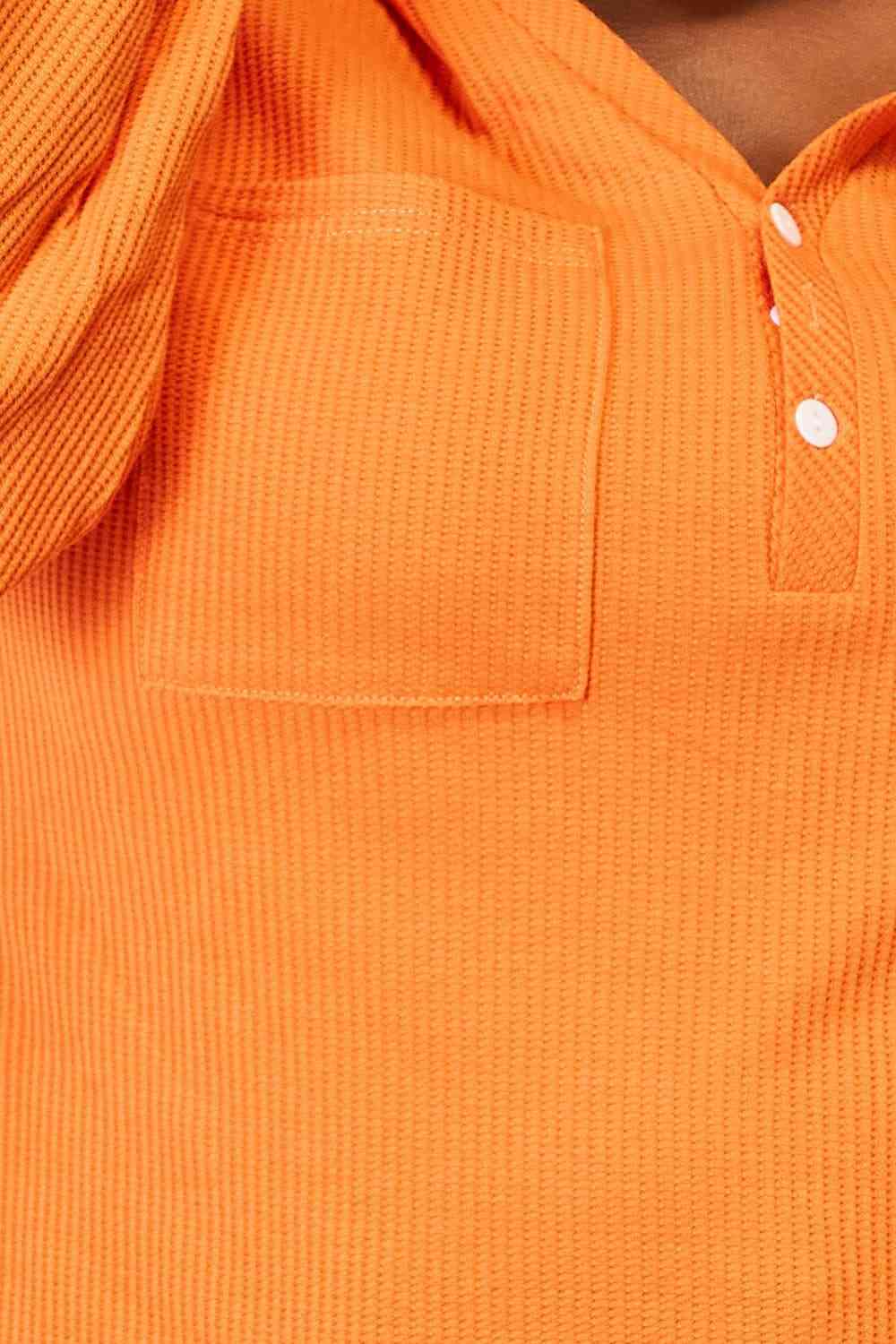 Sweat à capuche basique en tricot gaufré boutonné avec fente latérale Bae