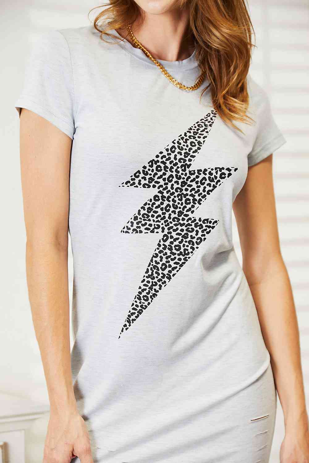 Robe t-shirt graphique Double Take à imprimé léopard et éclair